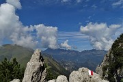 53  Impegnativo, ma non difficile,   il sentiero 102 nel valloncello risalito